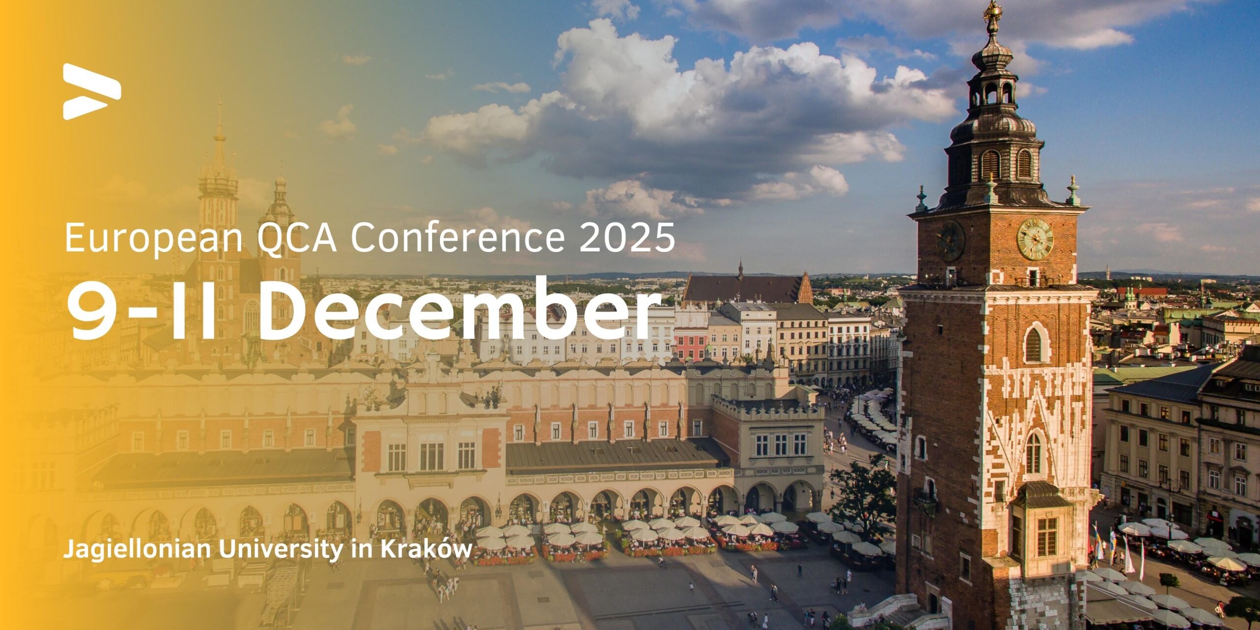 Rysunek przedstawia rynek w Krakowie, na tle którego umieszczono nazwę konferencji "European QCA Conference 2025" oraz datę 9-11 grudnia.