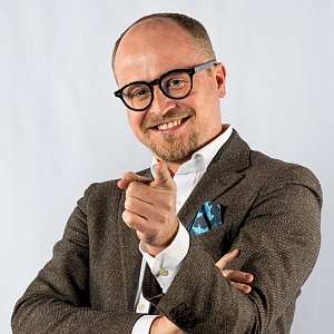 Prof. dr hab. dr h.c. Wojciech Czakon